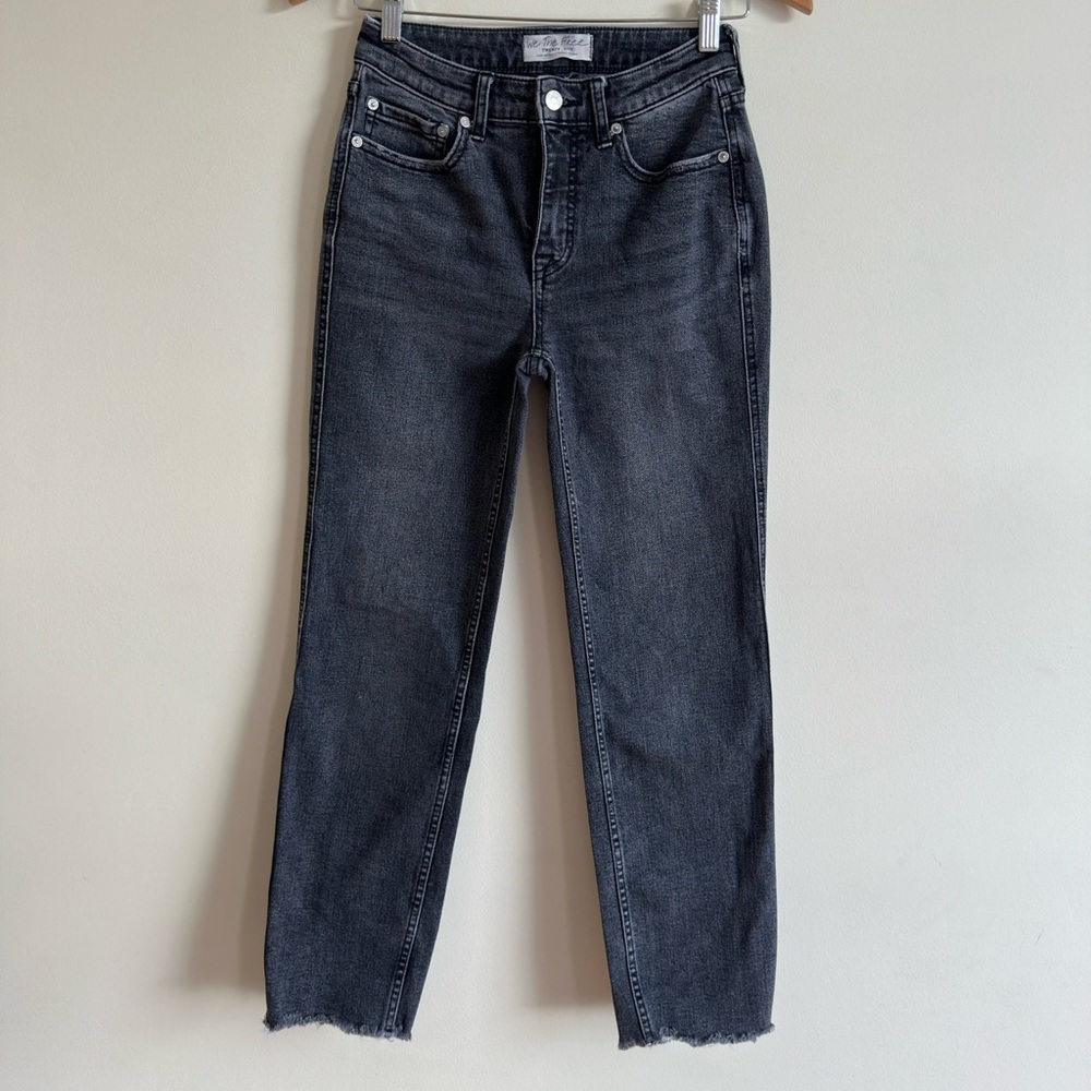 Free people || Woman’s Curvy straight stretch Black Denim cropped Jeans size 25